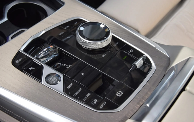 BMW X7 cena 552400 przebieg: 4000, rok produkcji 2023 z Konin małe 742